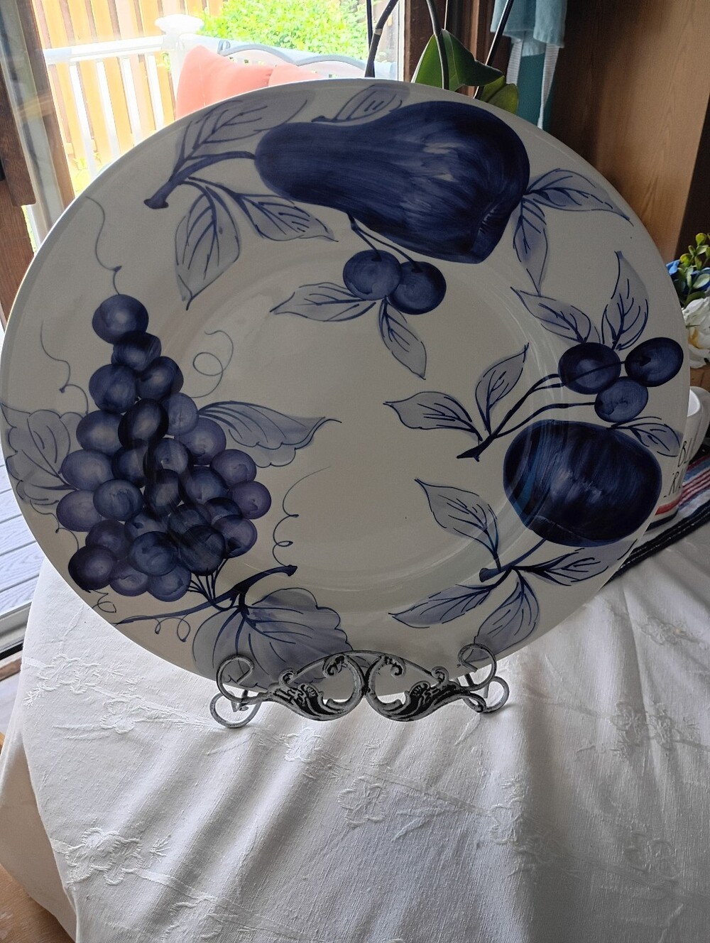 Pier 1 Retired Melinda Hand Painted Classic Blue Fruit Serving Platter, Italy